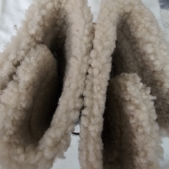 UGG Australia Catalina Tan Leather Lace Up Boot With Sheepskin Size 7 - Picture 7 of 16